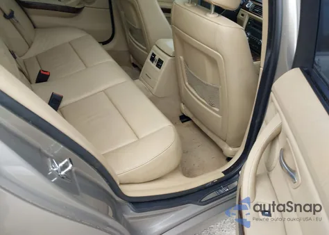 2009 BMW 328I xDrive z USA, uszkodzony, nr VIN WBAUU33509A540063